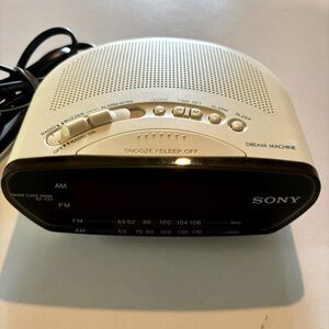 SONY Dream Machine ICF-C211 - AM/FM Alarm Clock Radio White Tested & Working